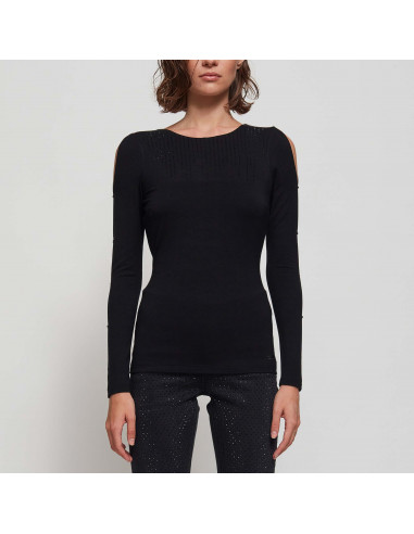 T-SHIRT C/BUCHI SULLE SPALLE