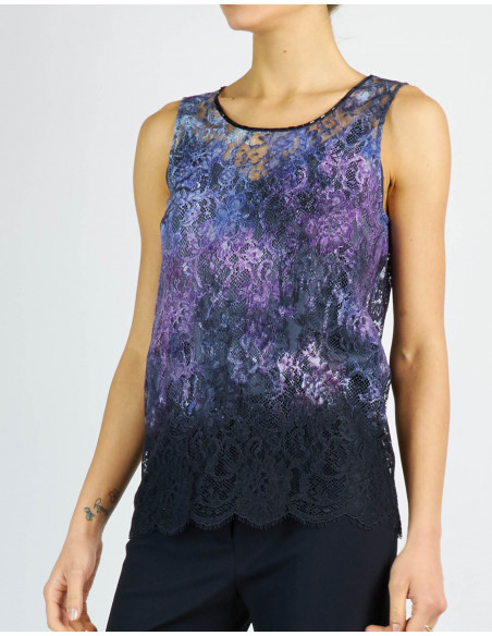 TOP IN EMBROIDERED LANTERN-PRINTED LACE