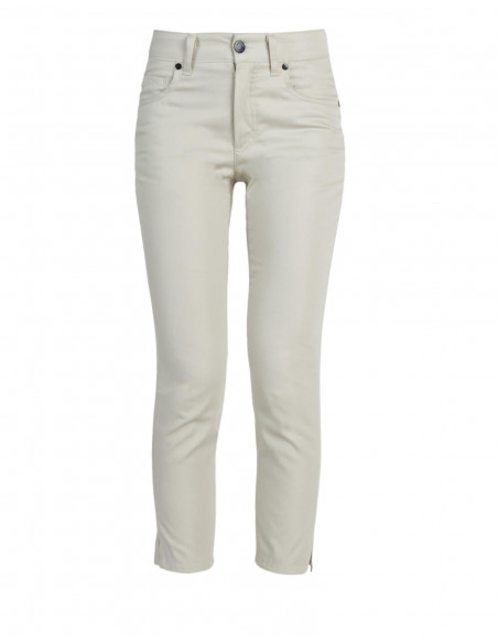 HIGH-WAISTED CROPPED JEANS