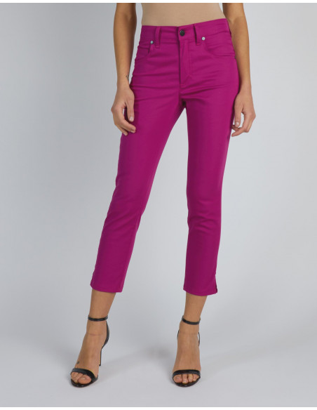 HIGH-WAISTED CROPPED JEANS