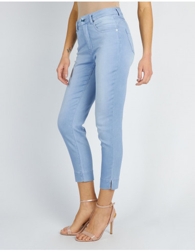 HIGH-WAISTED CROPPED JEANS