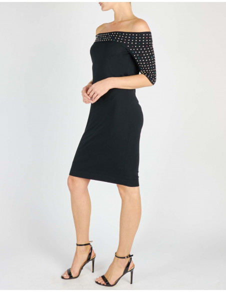 ROBE AVEC CLOUS ET STRASS