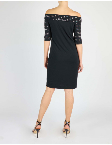 ROBE AVEC CLOUS ET STRASS