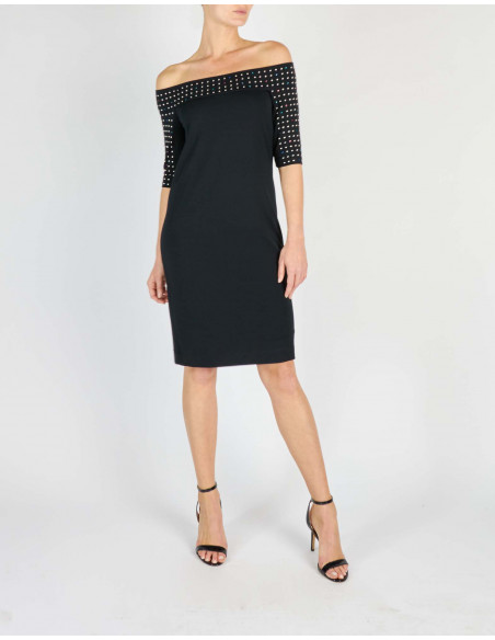 ROBE AVEC CLOUS ET STRASS