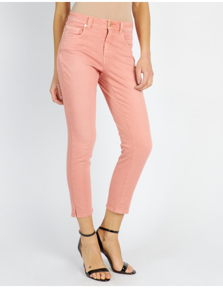 HIGH-WAISTED CROPPED JEANS