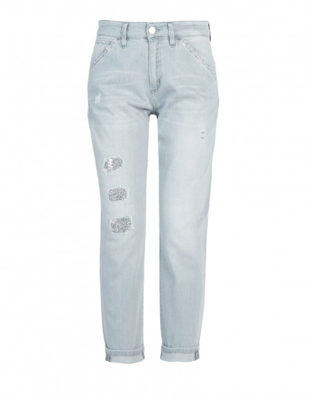 EMBROIDERED BOYFRIEND JEANS