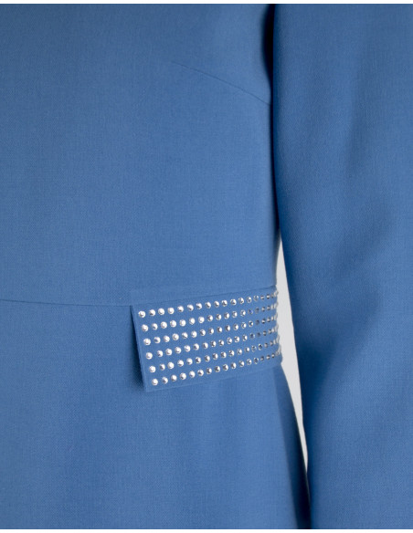 ROBE AVEC RABAT EN STRASS
